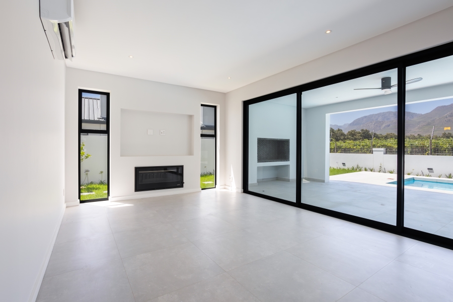 4 Bedroom Property for Sale in Val De Vie Estate Western Cape